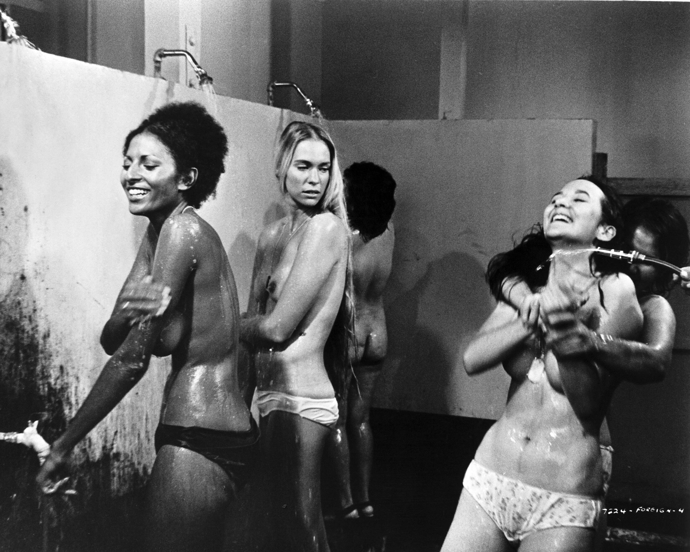 Черная мама, белая мама