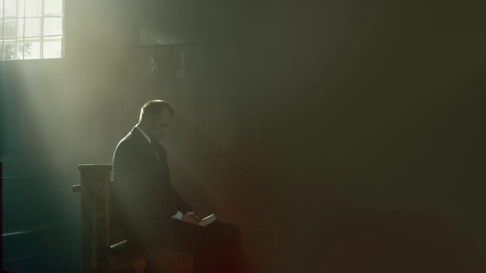 Пустая церковь