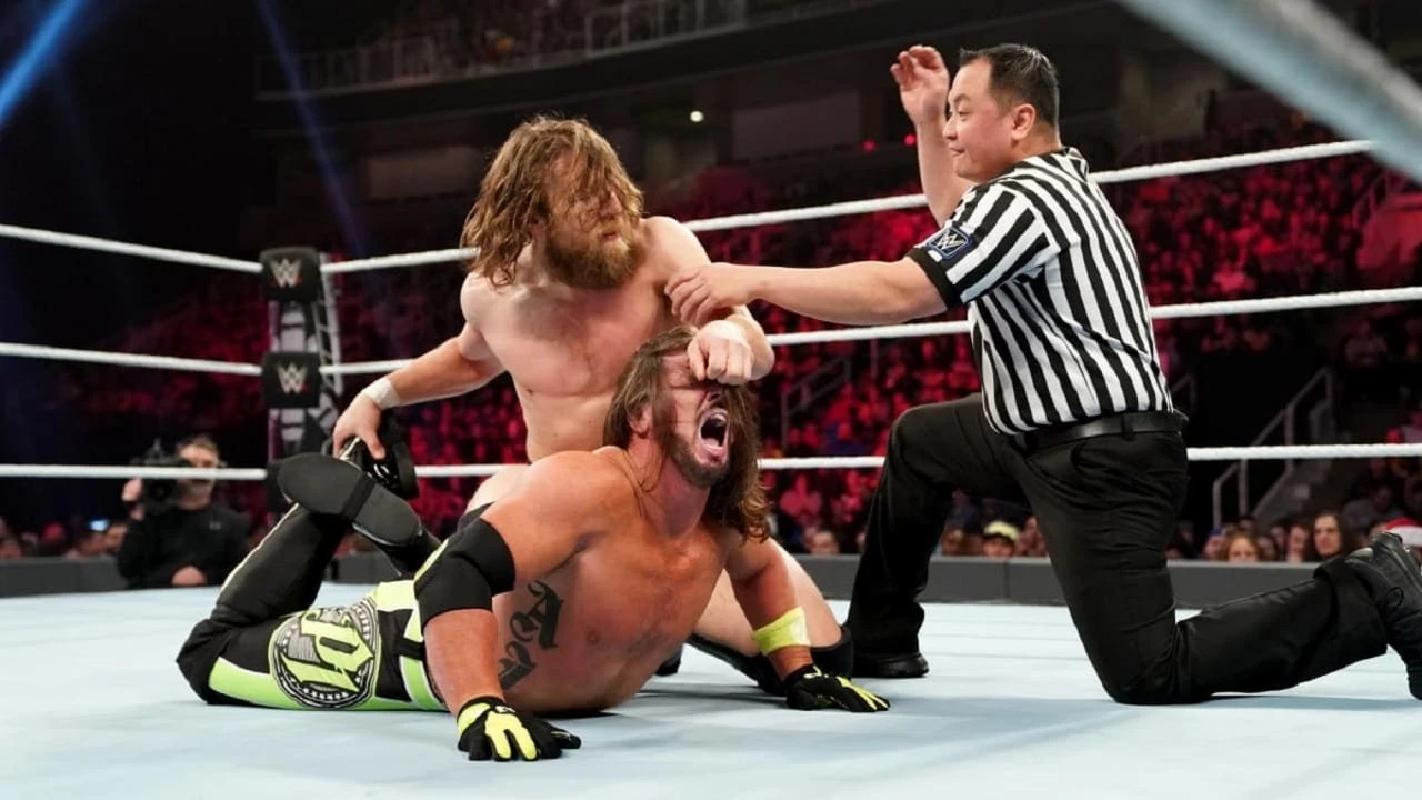 WWE ТЛС: Столы, лестницы и стулья