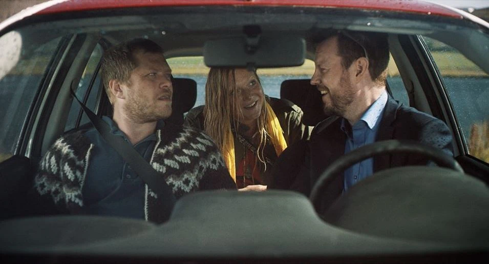 Задом наперед