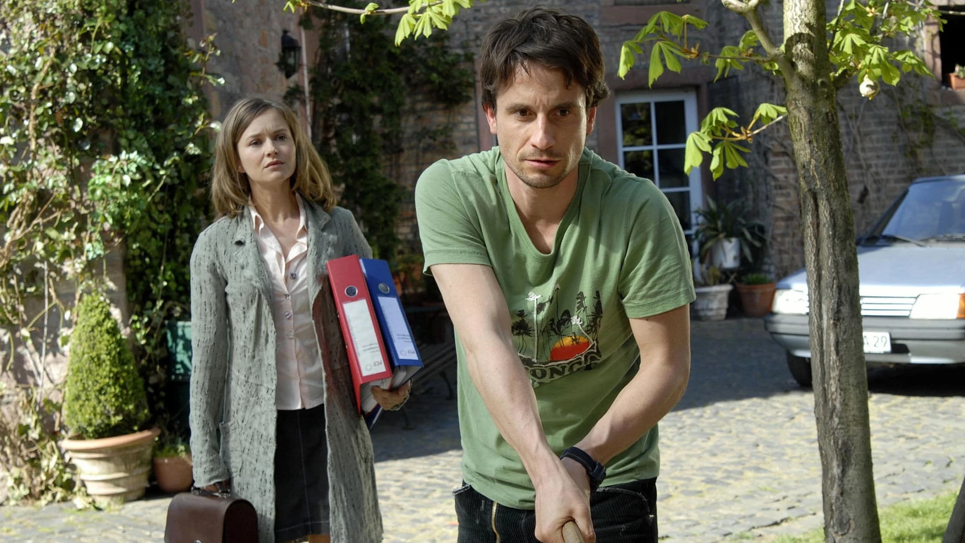 Мужчина рядом