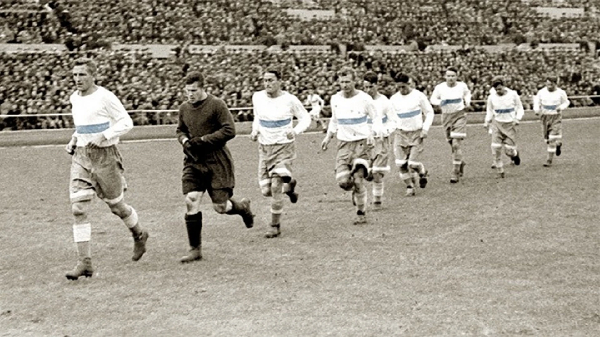 С мячом в Британию