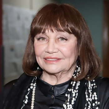 Лариса Лужина