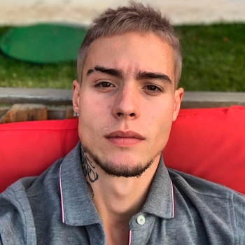 Максим Колесников