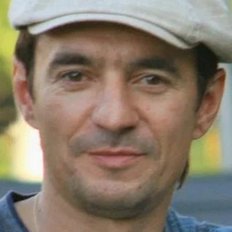 Дмитрий Лавров