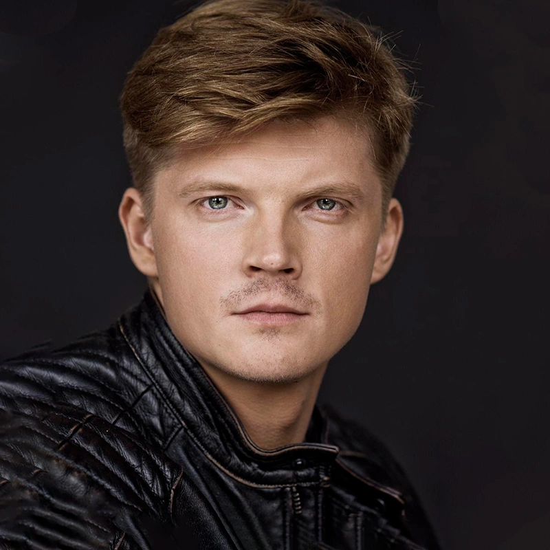 Александр Лобанов