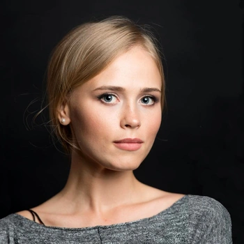 Анна Кошмал