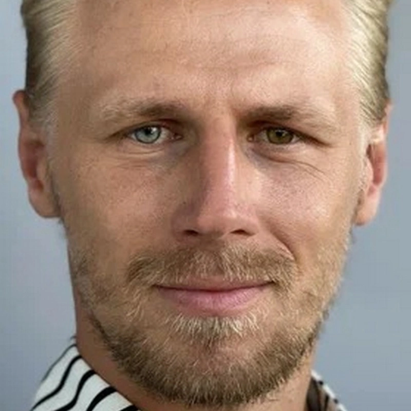 Михаил Новиков