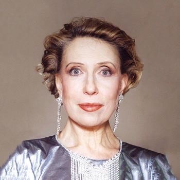 Инна Чурикова