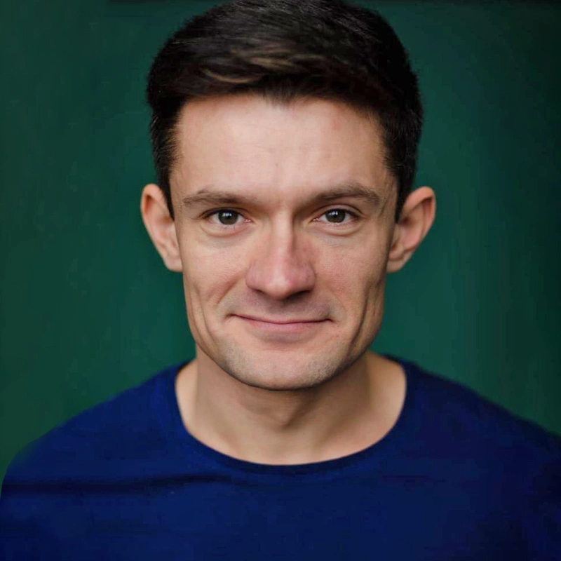 Александр Васильев