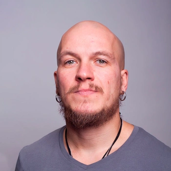 Антон Кузнецов