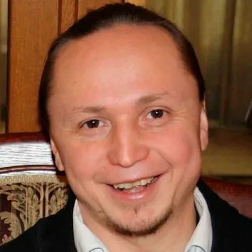 Артур Толстобров