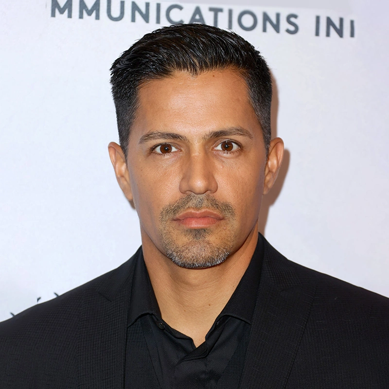 Джей Эрнандес