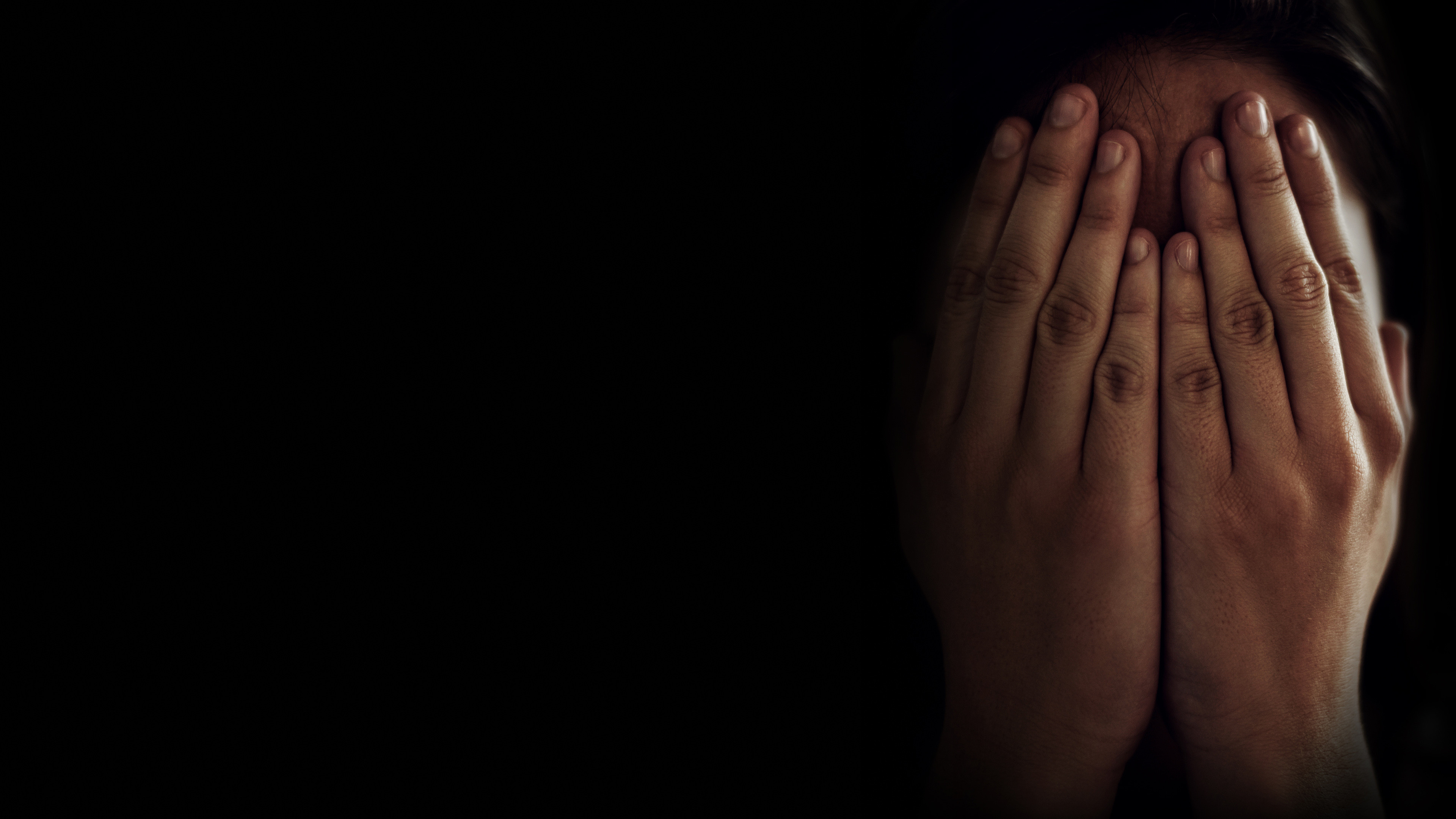 Выжившая (2023)