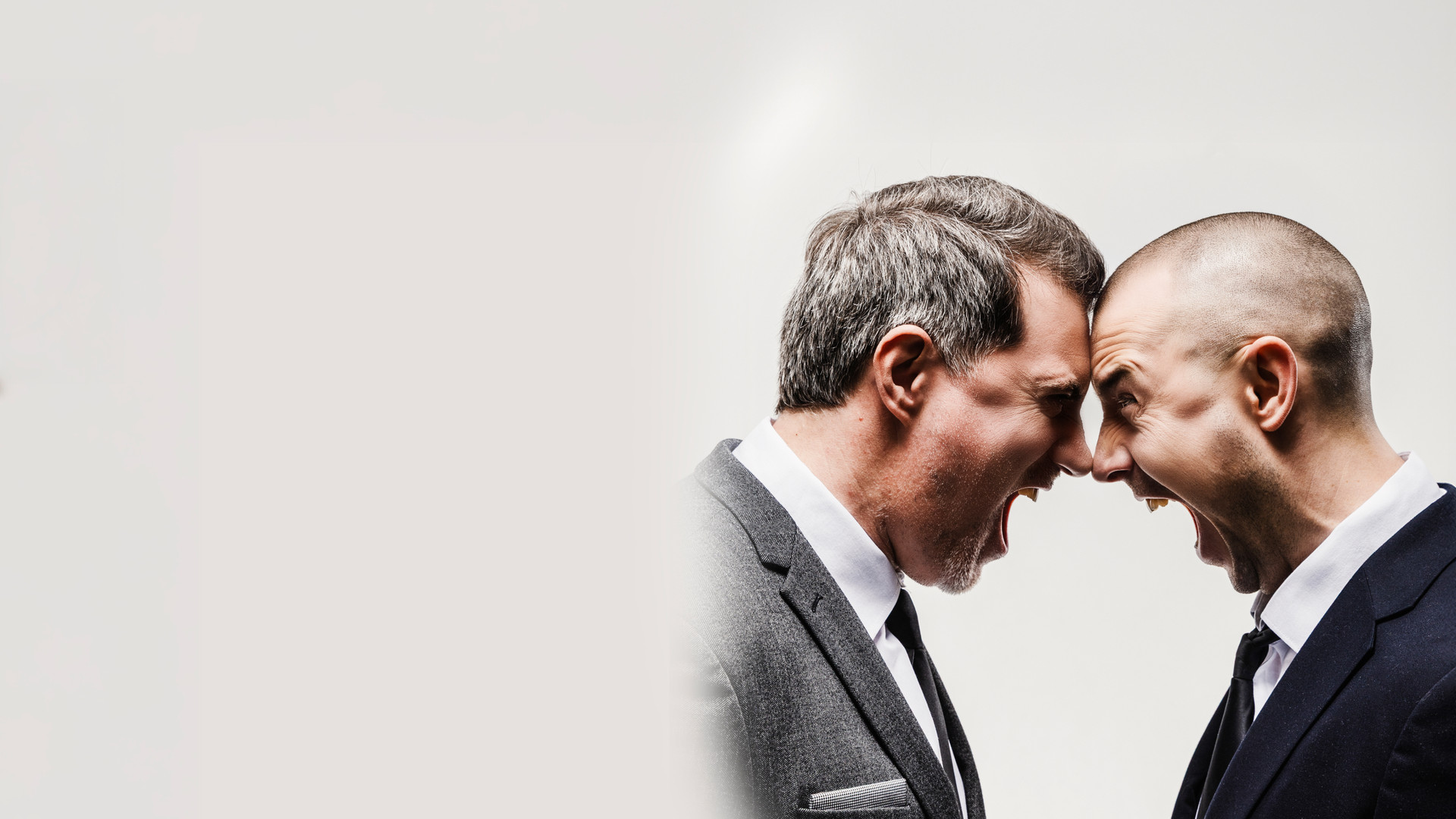 Роман с того света