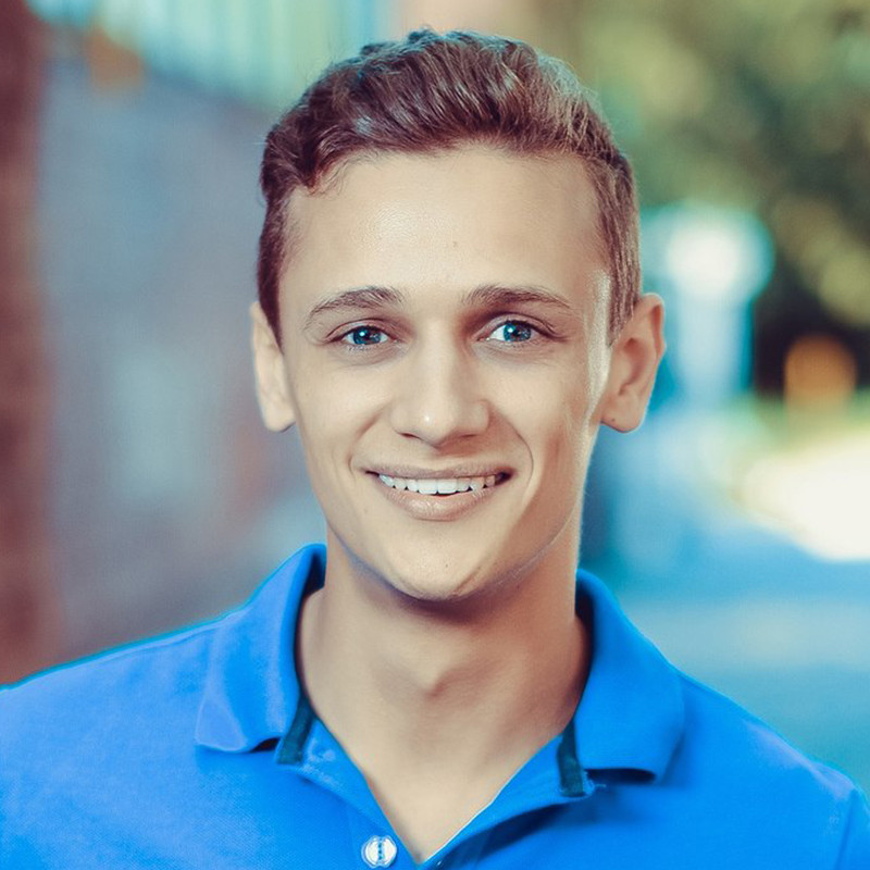 Волков Артем