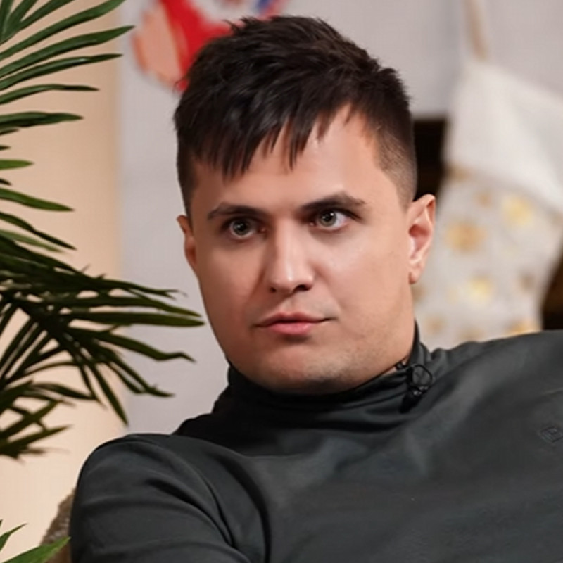 Роман Сафонов