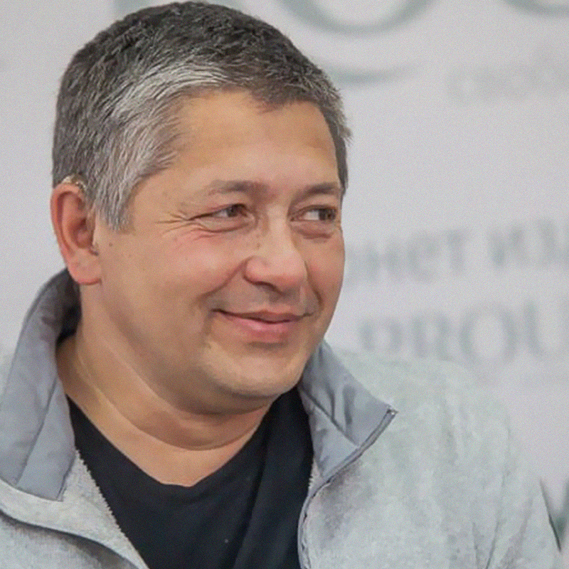 Рияз Исхаков