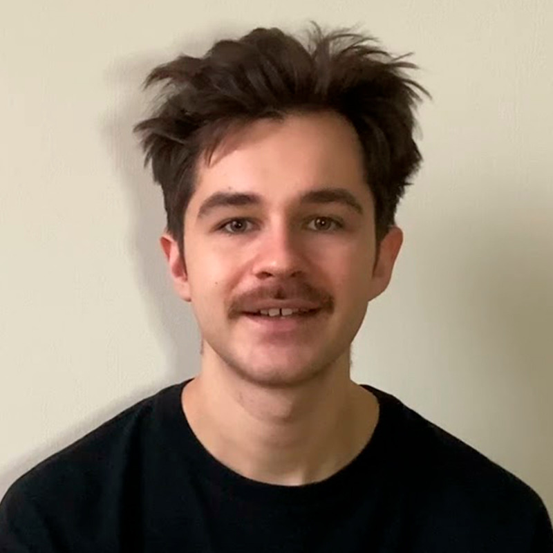 Александр Николаев