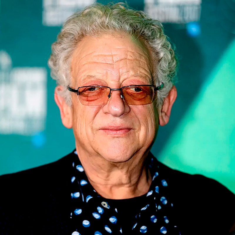 Джереми Томас