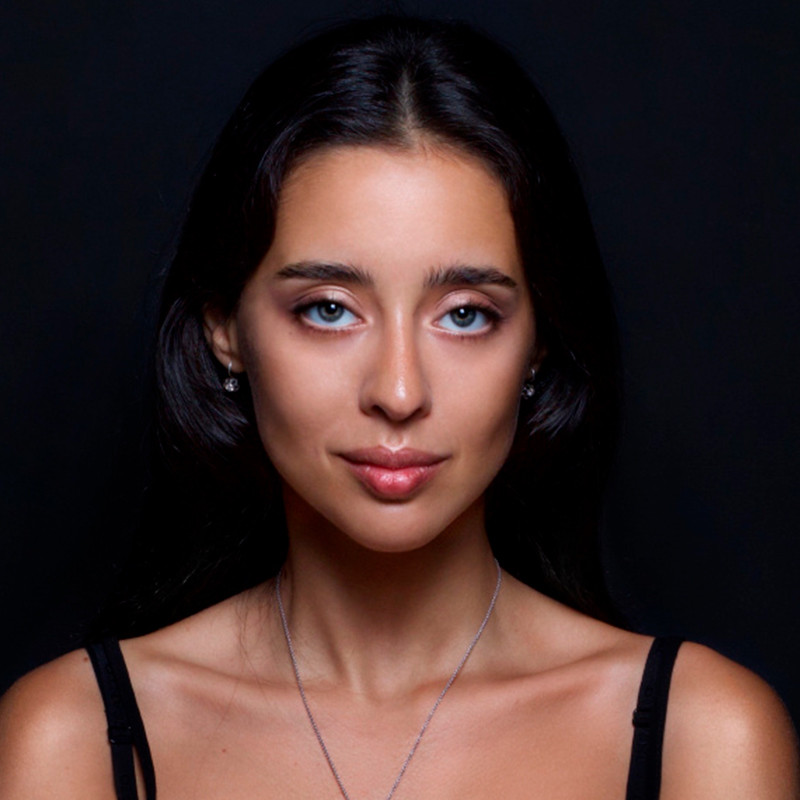 Нана Муштакова