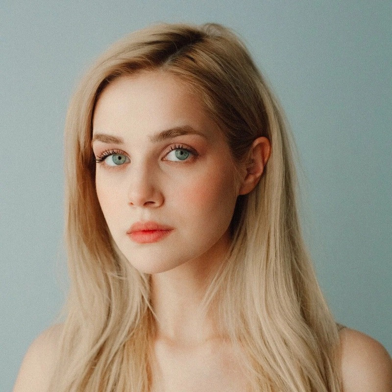 Алина Воскресенская