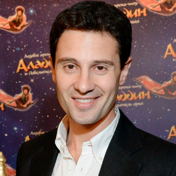 Антон Макарский