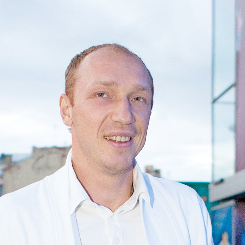 Максим Коновалов