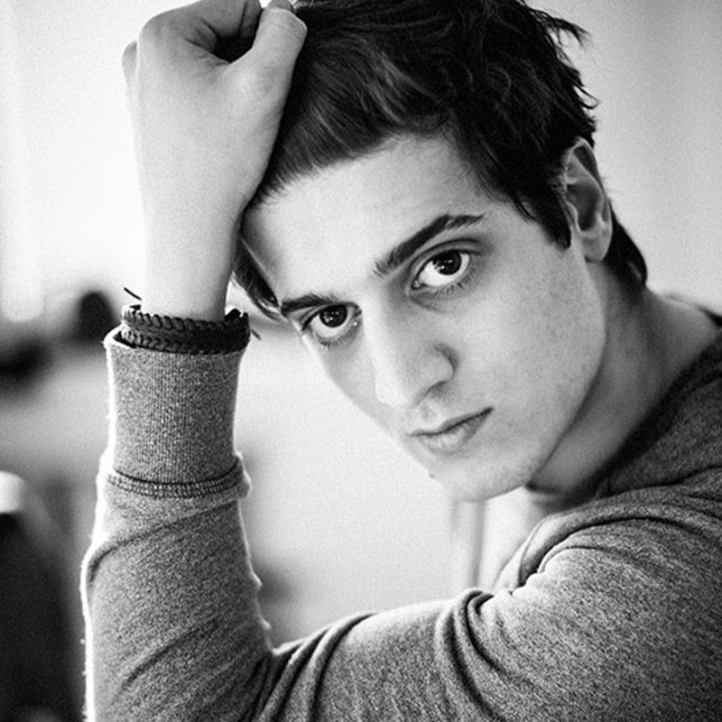 Роберт Саруханян