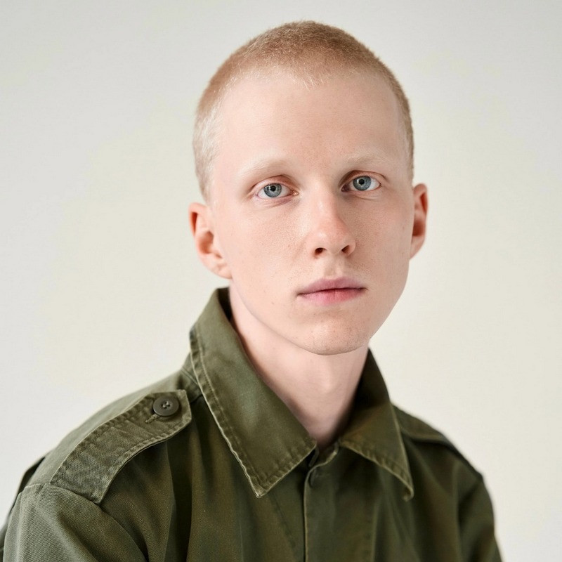 Денис Хохрин