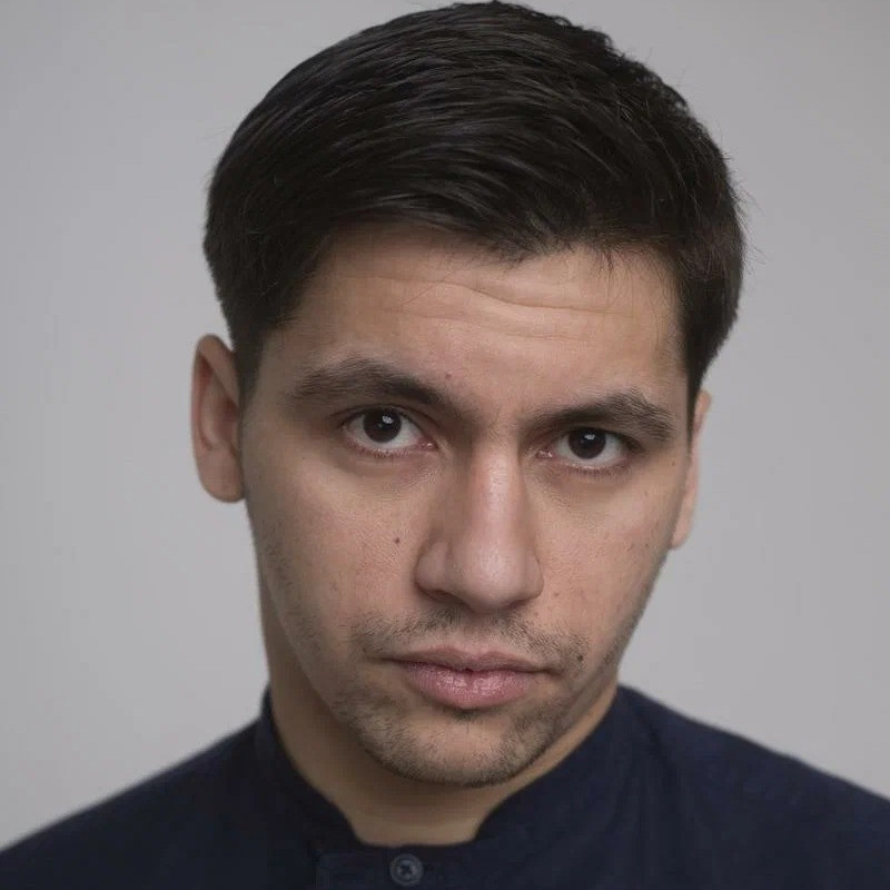 Антон Момот