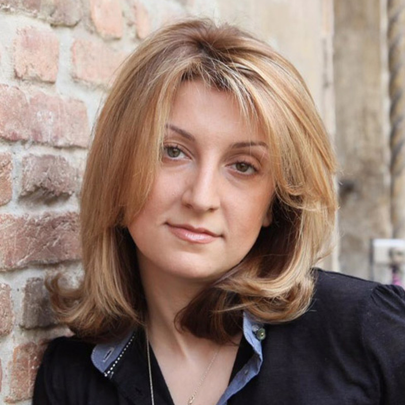 Нелли Яралова