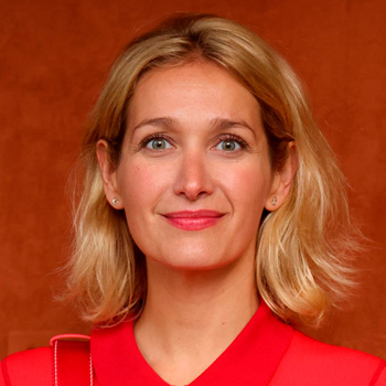 Каролин Англад