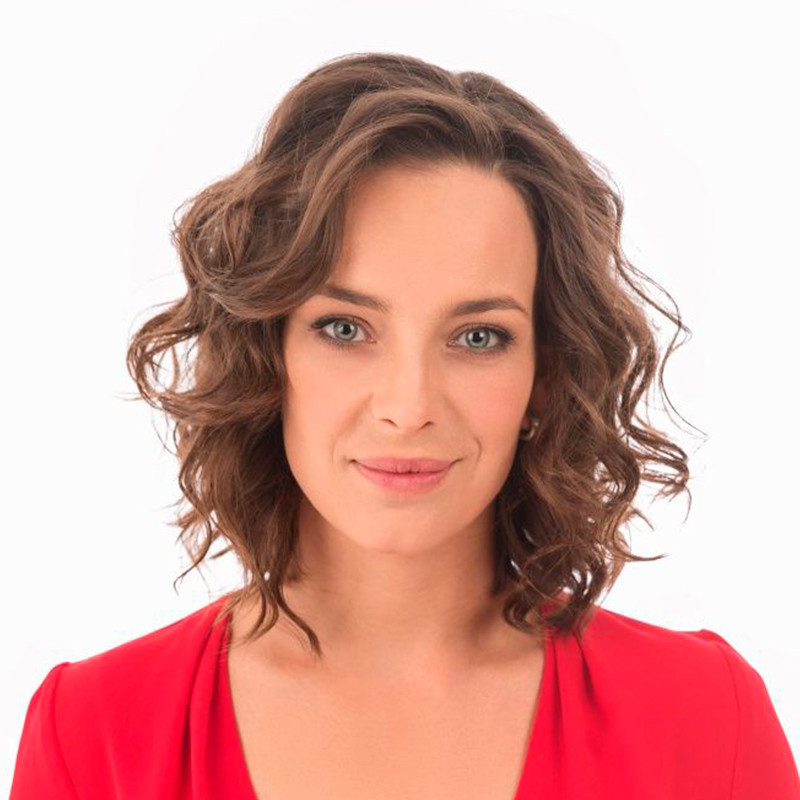 Анна Попова