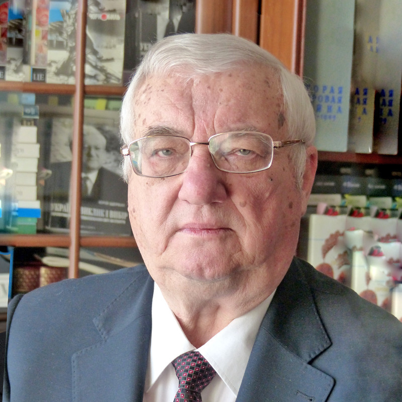 Юрий Щербак