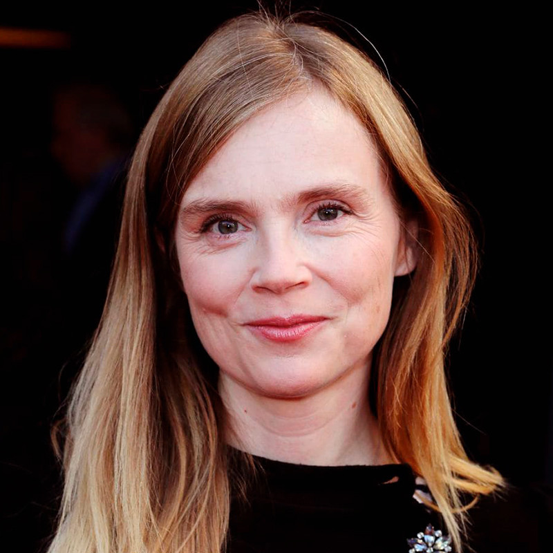 Изабель Карре