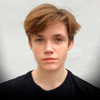 Олег Чугунов