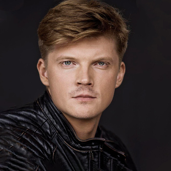 Александр Лобанов