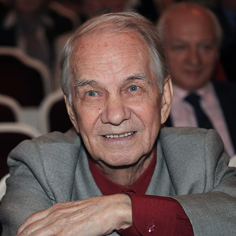 Юрий Каюров