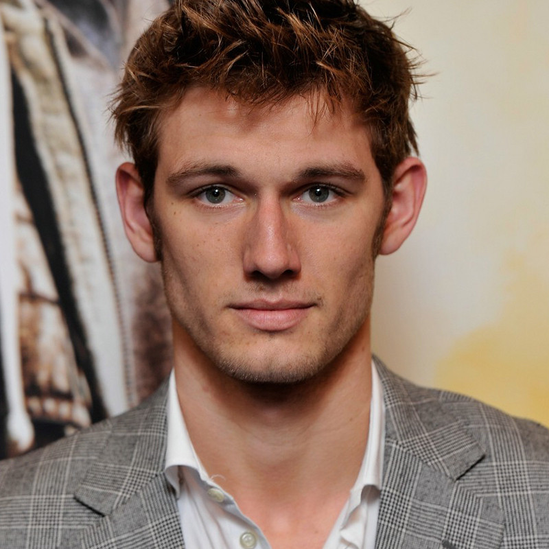 Алекс Петтифер