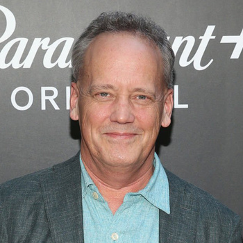 Ди Брэдли Бейкер