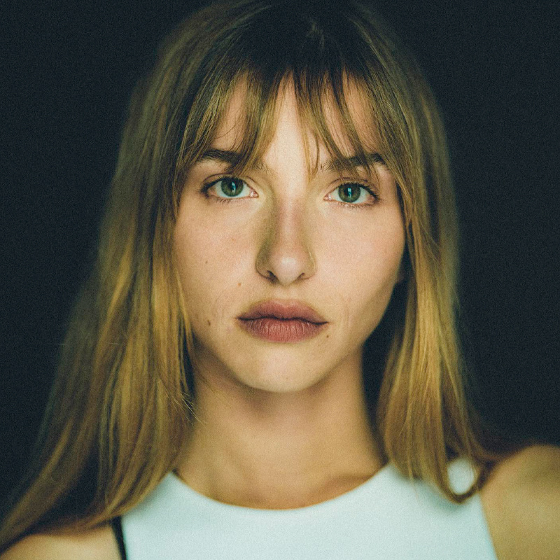 Мари Коломб