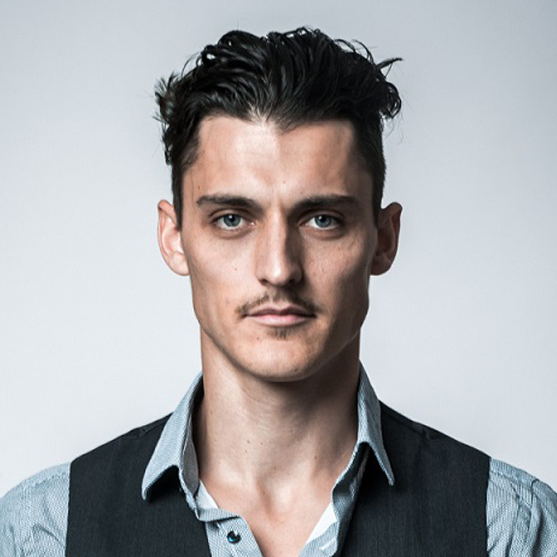 Максим Ханжов