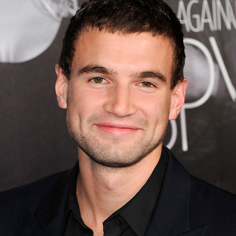 Алекс Расселл