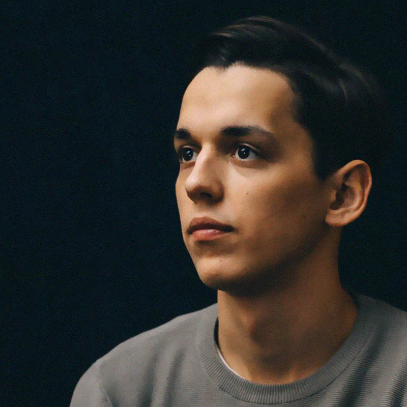 Антон Меньшиков