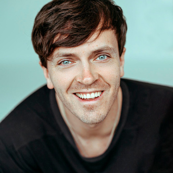 Арсений Попов