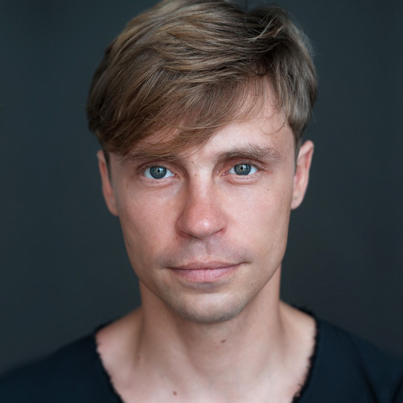 Александр Головин