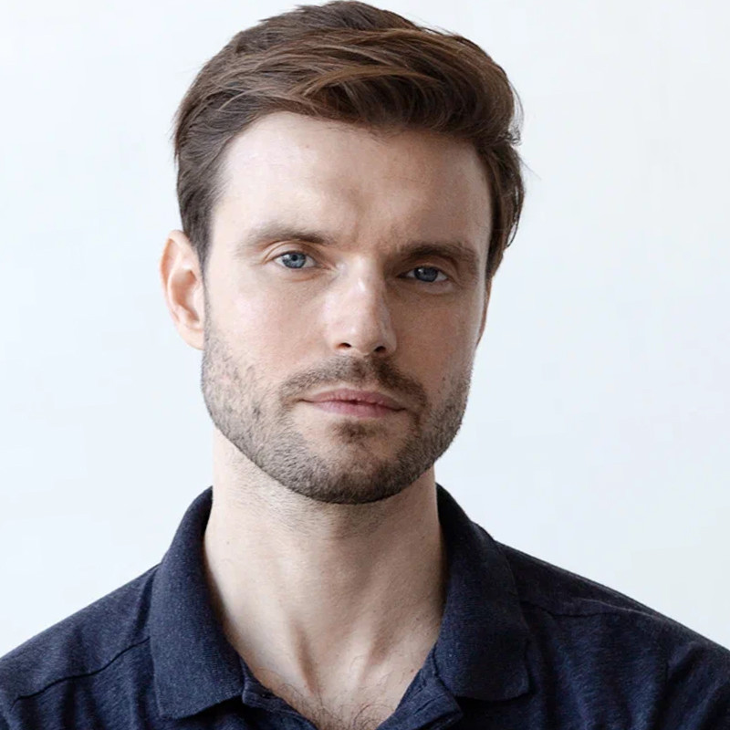 Олег Суховерхов