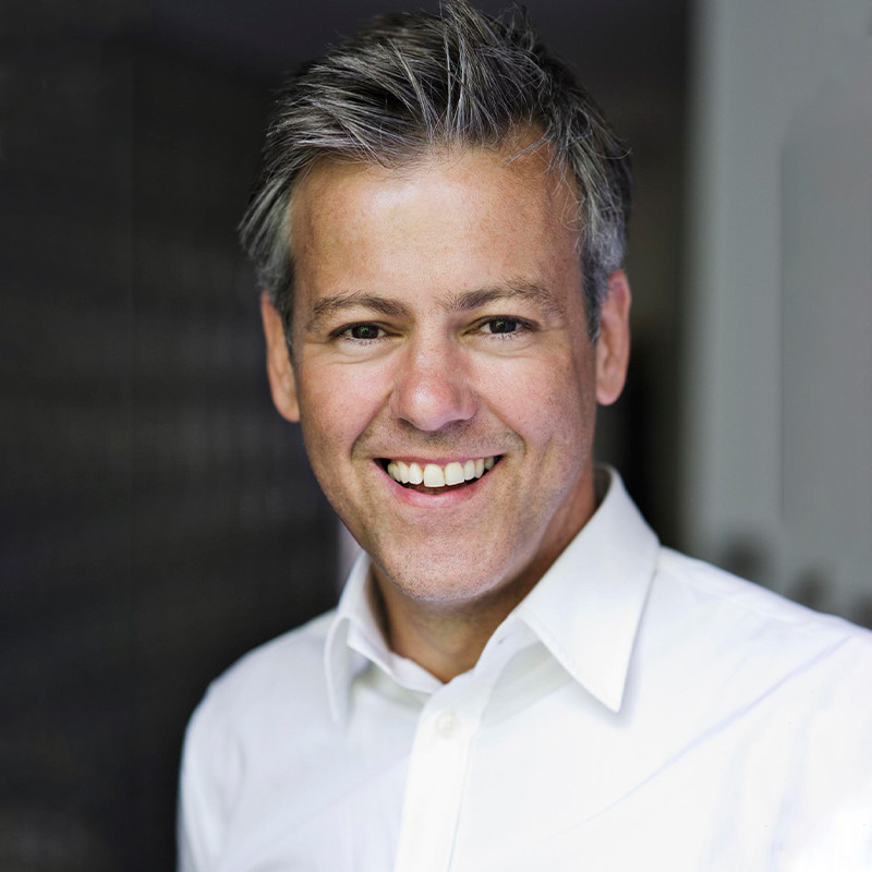 Руперт Грейвз