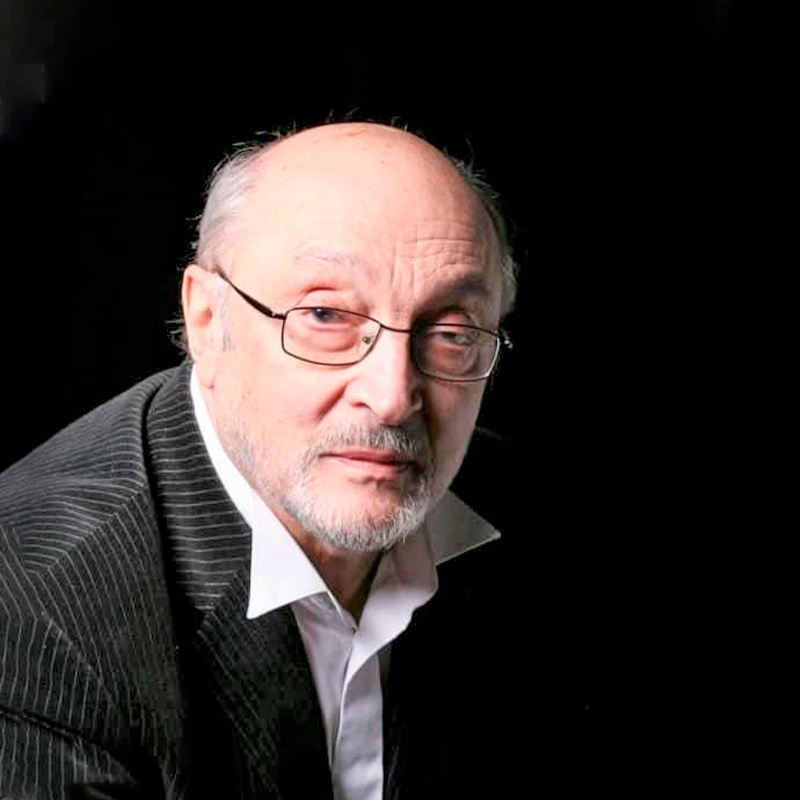 Михаил Козаков